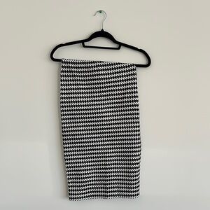 American apparel Black and White Houndstooth pencil Skirt